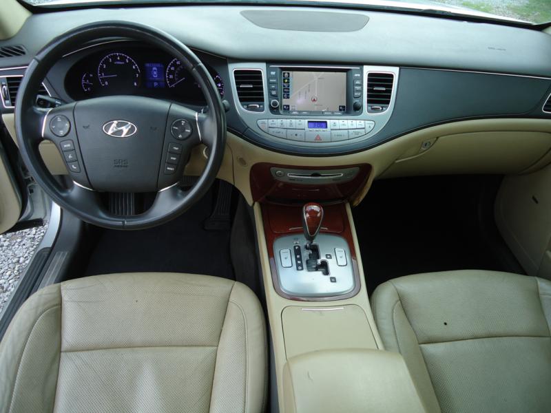 2013 HYUNDAI GENESIS 3.8L photo
